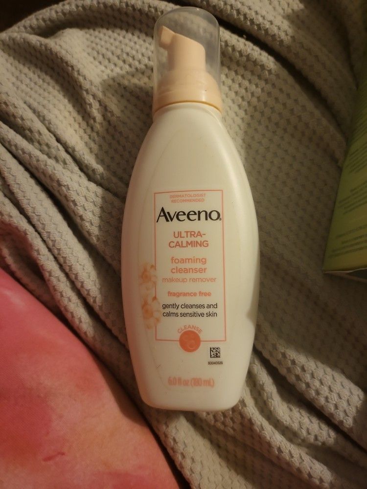Aveeno Foaming Cleanser