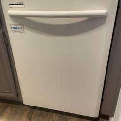 Dishwasher MAYTAG
