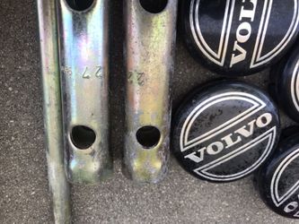 Volvo caps