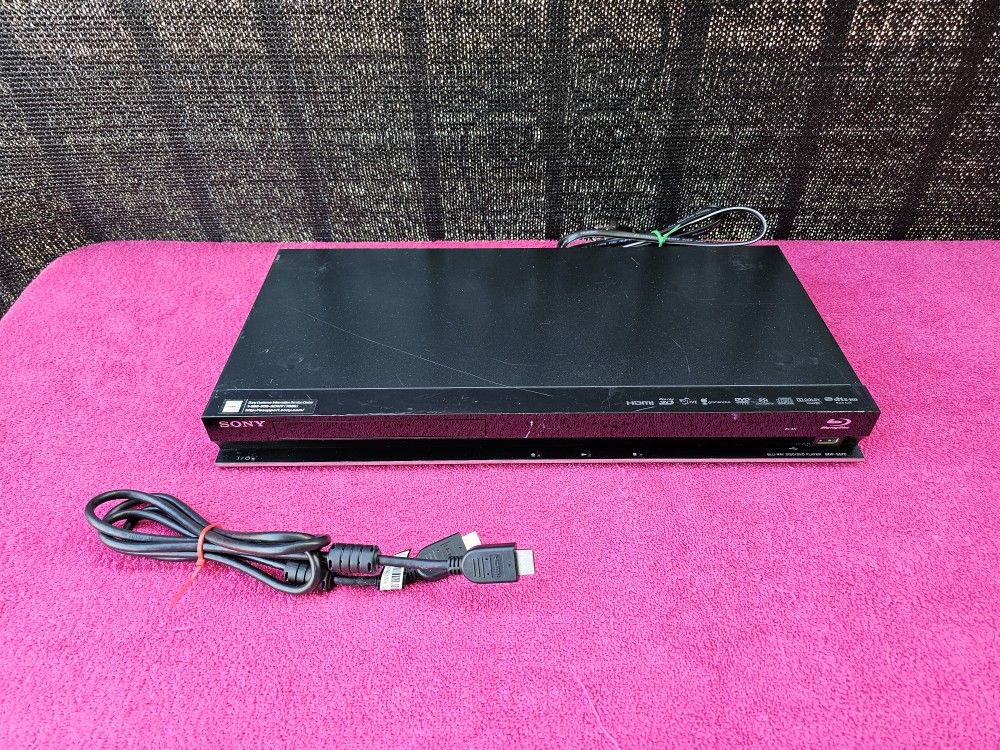 Sony BDP-S570 3D Blu-Ray Disc DVD Player With HDMI Cable - NO REMOTE
