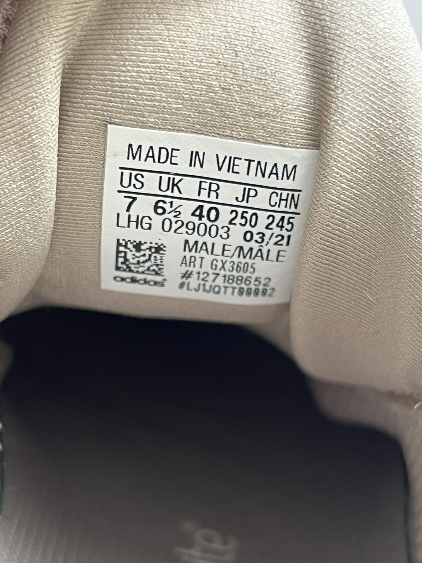 Size 7 Men’s/ 8.5 Women’s adidas Yeezy 500 Taupe Light