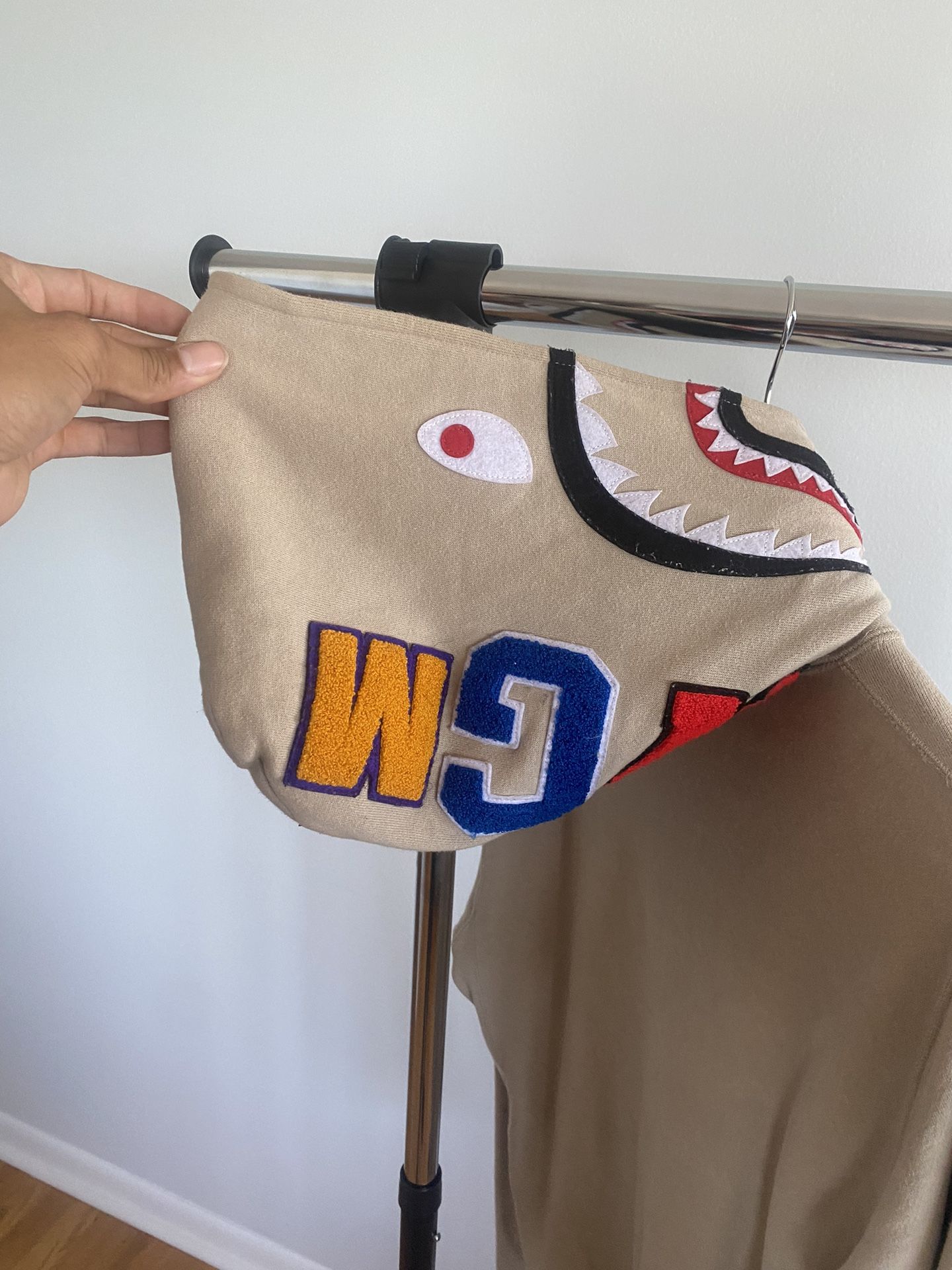 Beige Pullover Bape Shark