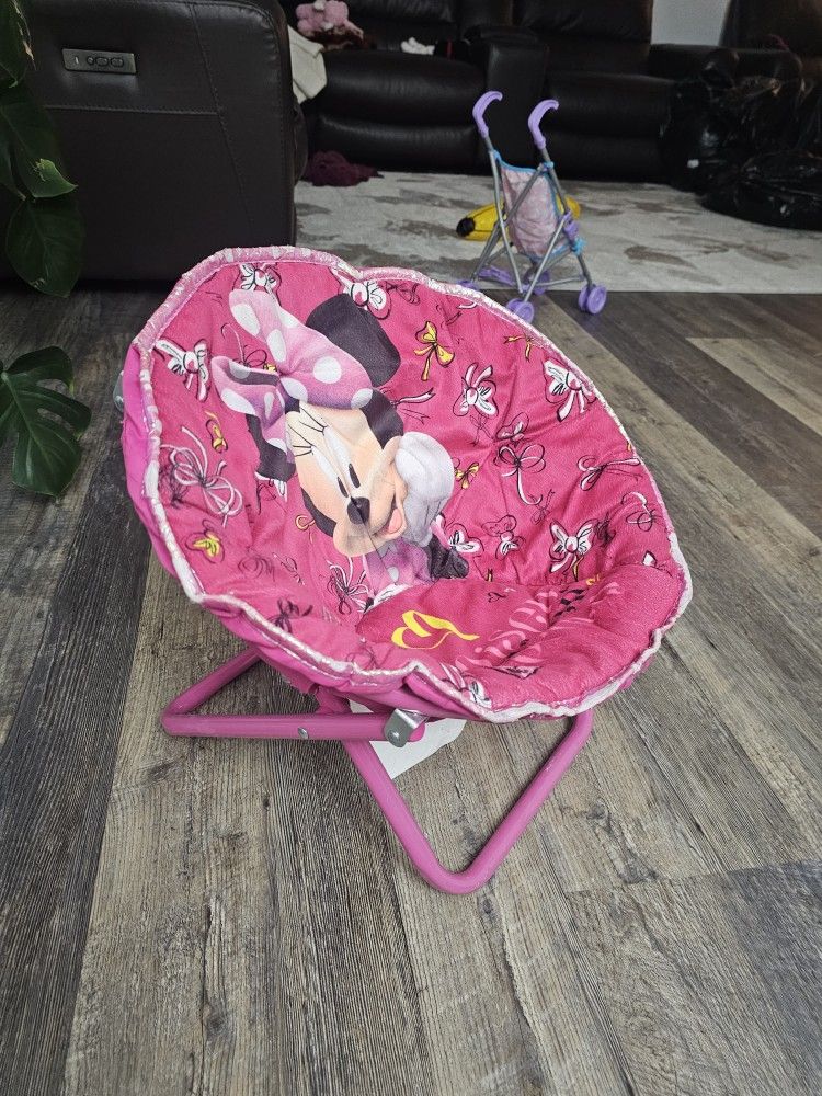 Disney Minnie Mouse 19" Toddler Saucer Chair