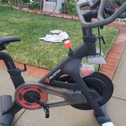 Peleton Bike