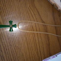Vintage 1976 Green Jade Cross Necklace