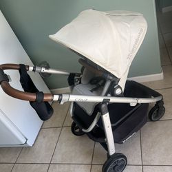 Uppababy Stroller/Car seat 