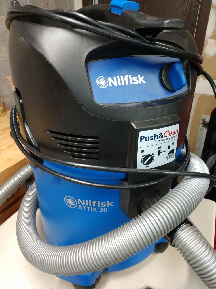 Nilfisk Attix 30 Vacuum
