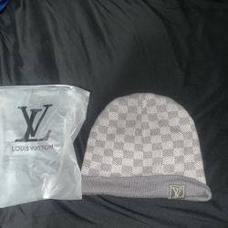 Grey beanie