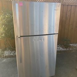 ** BRAND NEW  Whirlpool Stainless Steel Top Mount Refrigerator