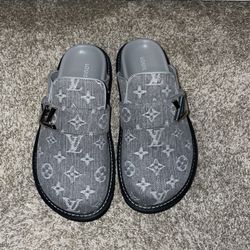 Louis Vuitton Cosy Flat Loafers (Grey) Size 8 in Women’s US, Size 39 in Euro