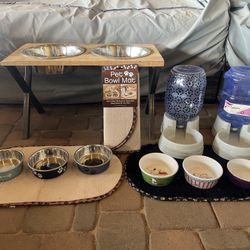 Dog & Cat Feeding Accessories.