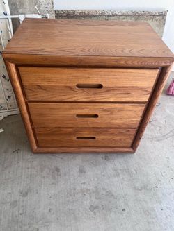 Set of 2 Nightstands