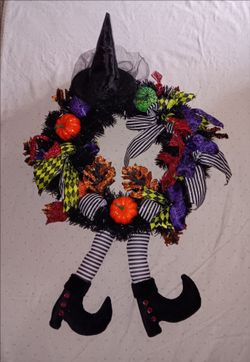 Large Witch Wreath, Used Indoor