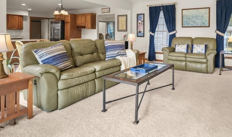 Reclining La-Z-Boy Green Leather Sofa & Loveseat Set 