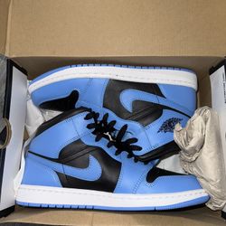 Jordan 1 Mid 