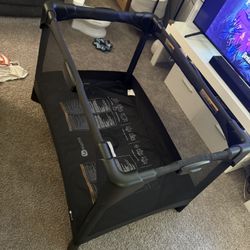 4moms Pack N Play 