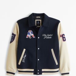 Abercrombie And Fitch Bomber Jacket. Barely Used 