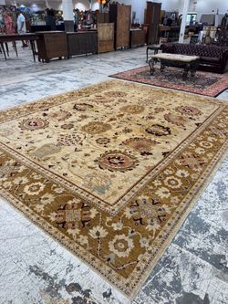 Beautiful Oriental Persian style Large Traditional Floral Area Rug - Retail: $3750
