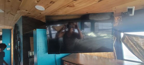 32 Inch TV