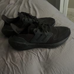 Ultra Boost Light 23’