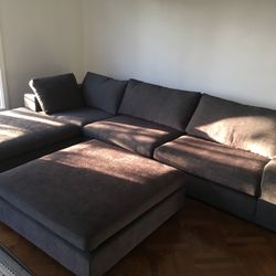 Article Sectional - Great Condition Of