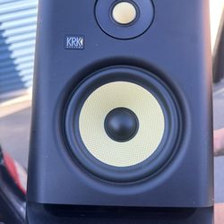KRK Rokit 5 studio monitor 2  way