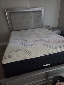 LED Queen Size Bed Set