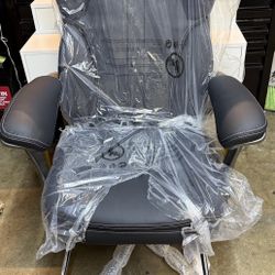 Luxury Executive Chair with Retractable Footrest