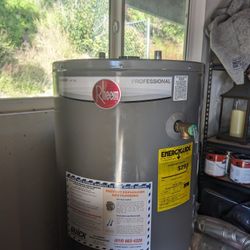 50 Gallon Rheem Water Heater ($150 OBO)