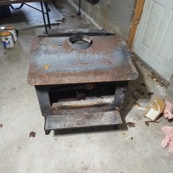 Wood Stove W/Blower And Pipes