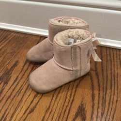 Pink Bailey Bow Girls UGG Boots Size 4/5