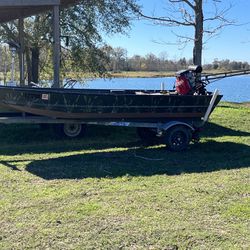 1448 Alweld Fishing/ Duck Boat