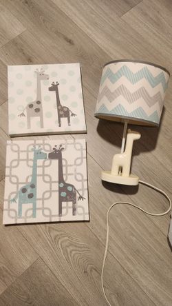 Lamp + paintings