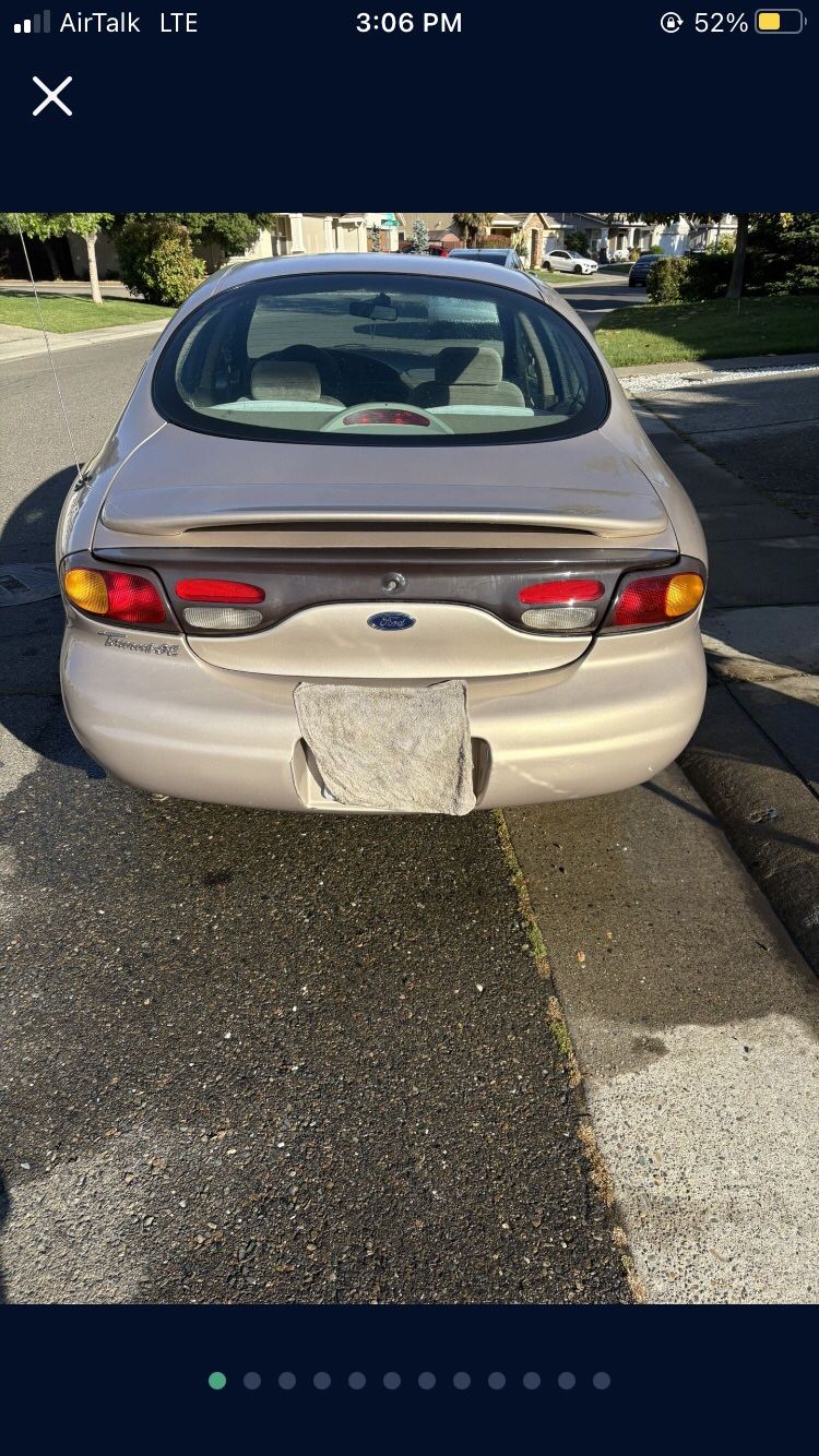 1999 Ford Taurus