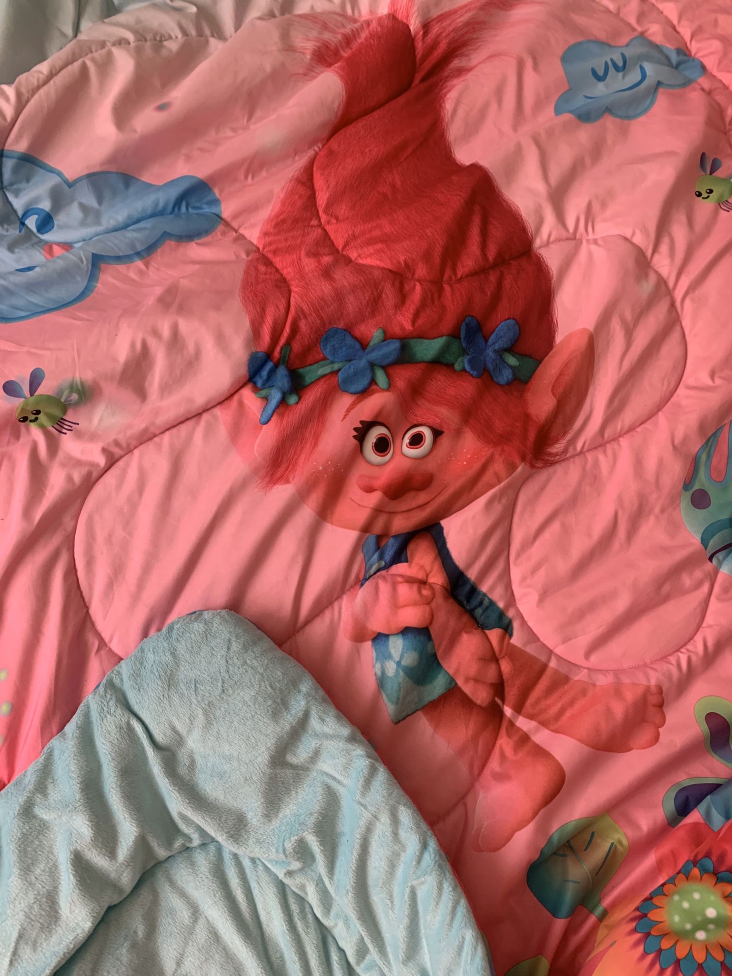 Twin Trolls- Poppy bed set with Poppy doll