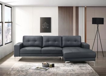 Sectional Right Chaise Black Top Grain Leather, New Especial price