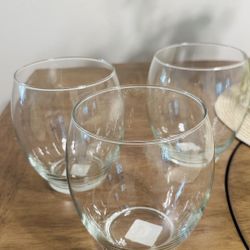 (Like New )Clear Glass Vase 12 Pieces 