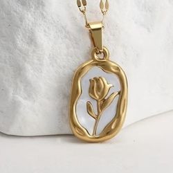 😍STUNNING STAINLESS STEEL CHAIN WITH CHARM