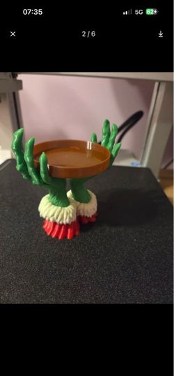Grinch Hands Candle holder