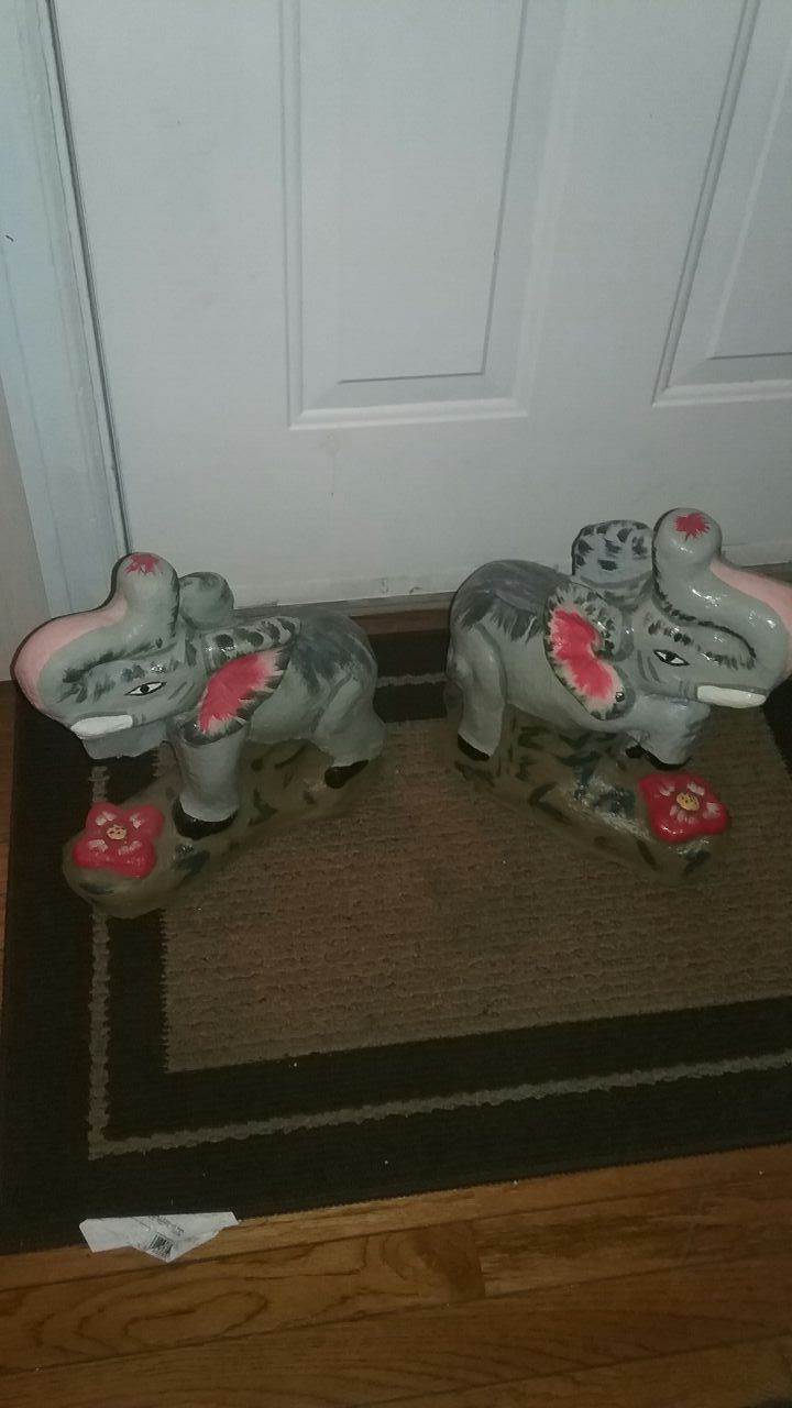 Nice pair of elephant 2 for 80$