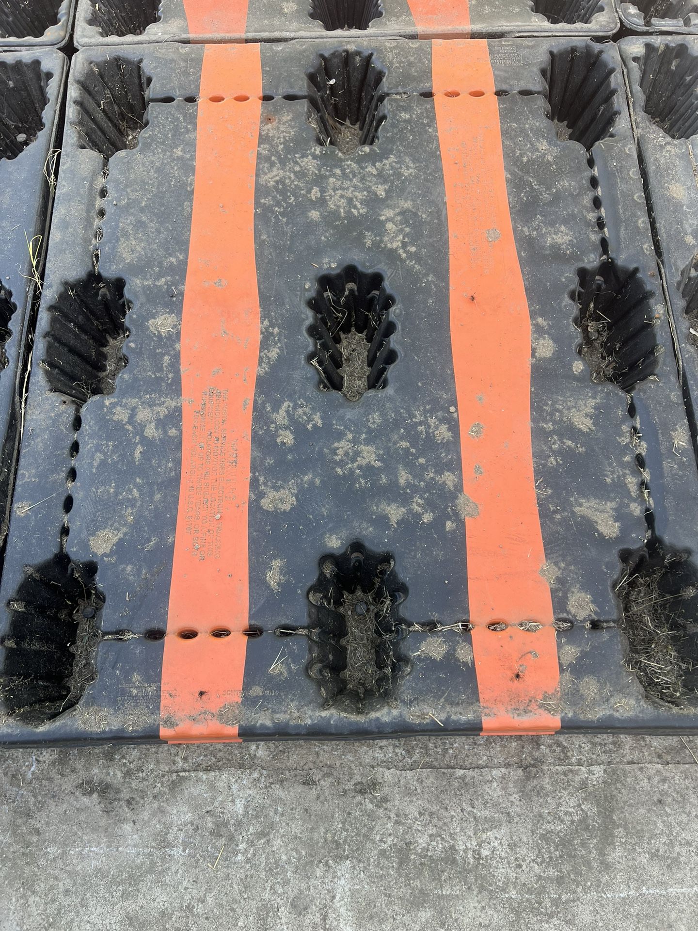 Free Plastic Pallets for Sale in Visalia, CA OfferUp