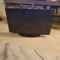 Samsung 32” Smart TV – Great Condition, Great Deal!