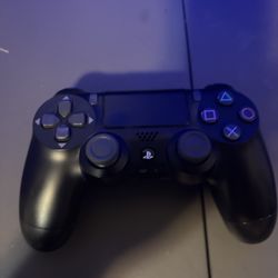 PS4 controller