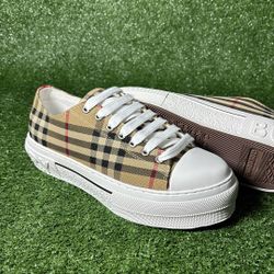 Burberr.y Men’s Size 7.5 & 8 Men’s Shoes