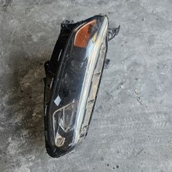2016-2018  Chevrolet Malibu Right Headlight 