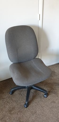 *Great Condition* Adjustable Swivel Office Chair