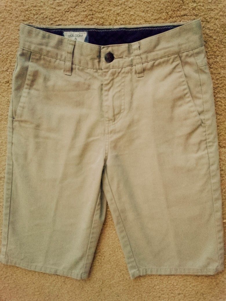 NEW Boys size 10 Volcom Khaki Shorts