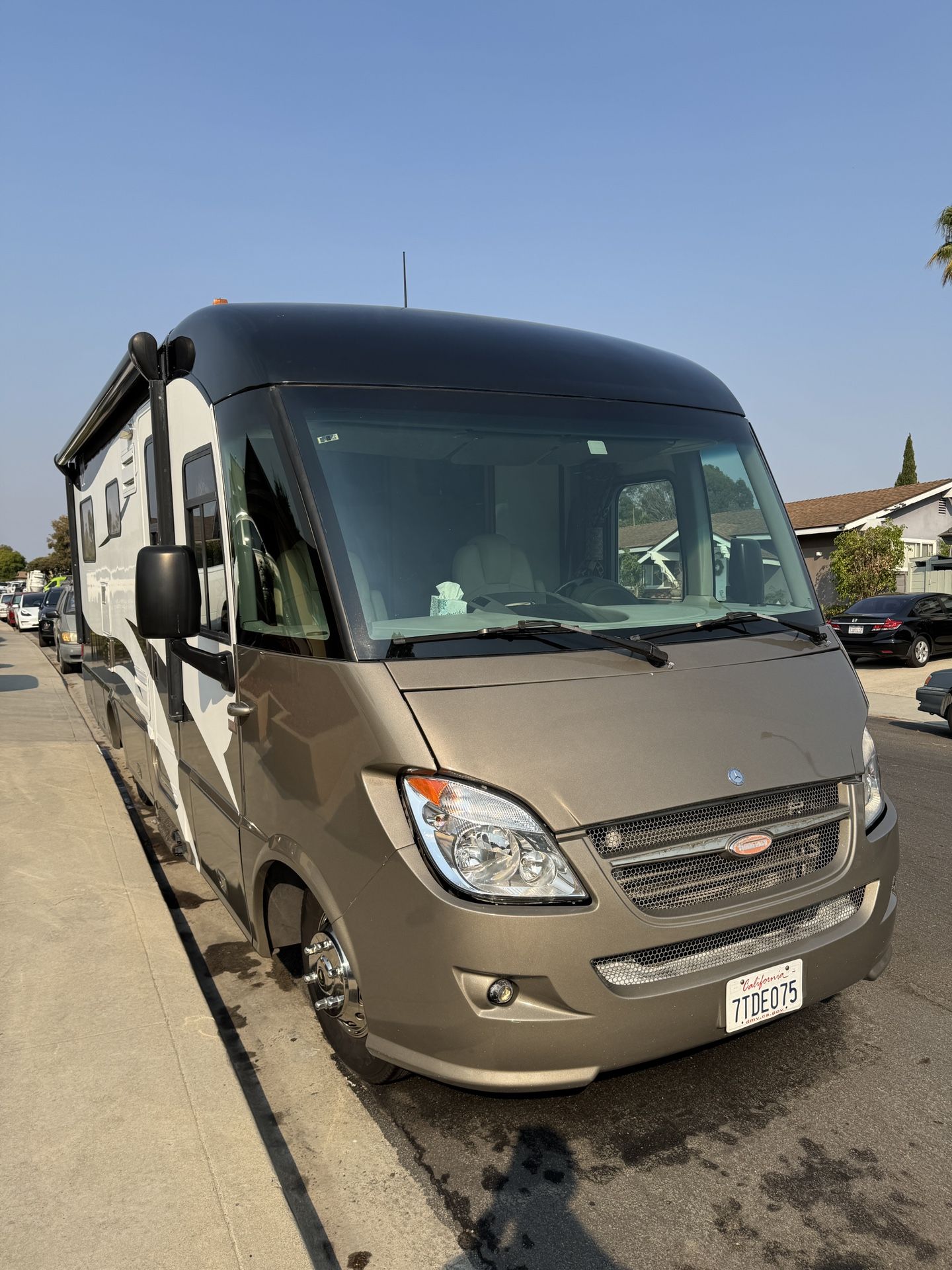 2011 Winnebago Via 25Q Sprinter Diesel w/ 2 slides