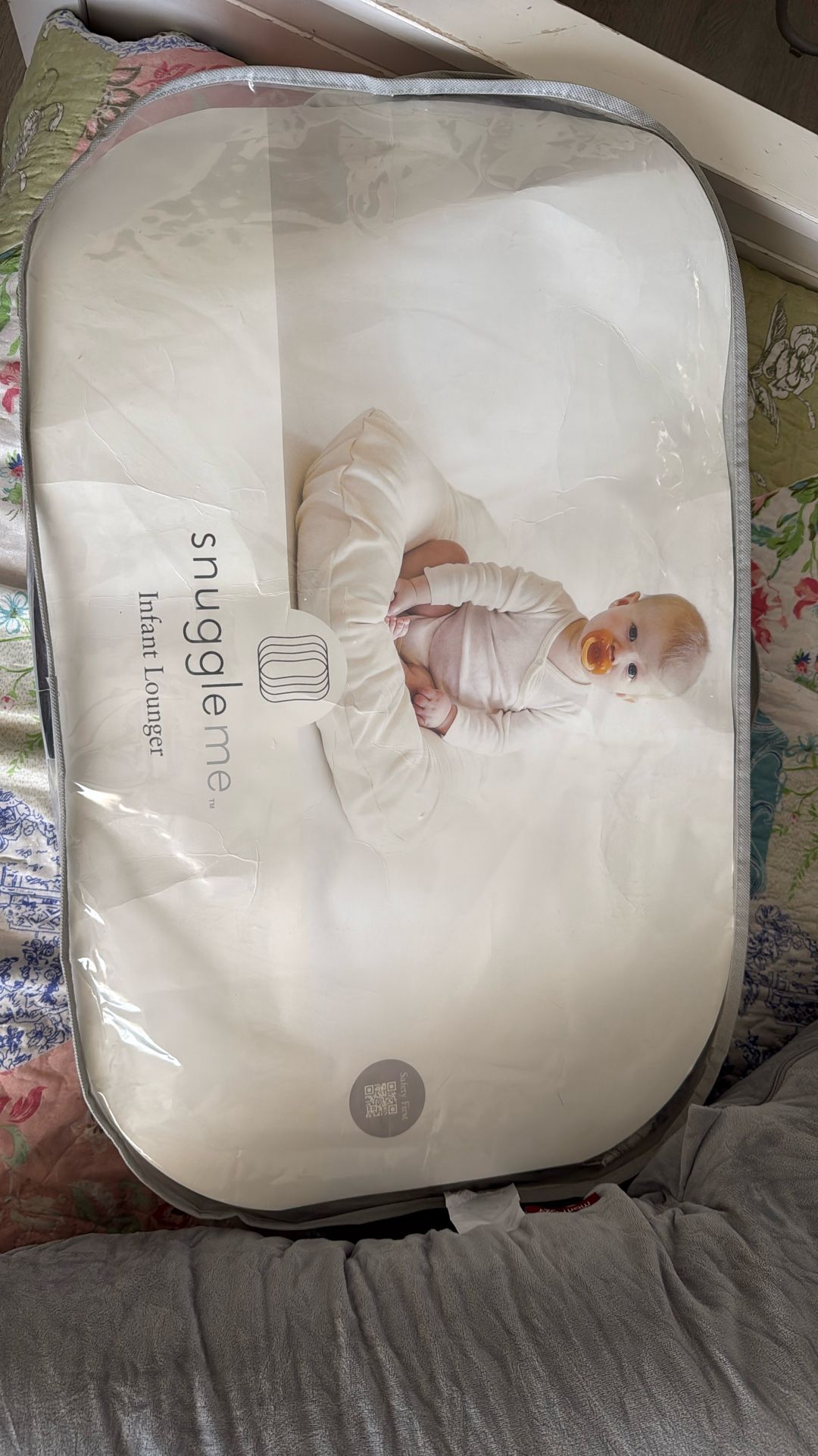 Snuggle Me Infant Lounger + Sage Cover