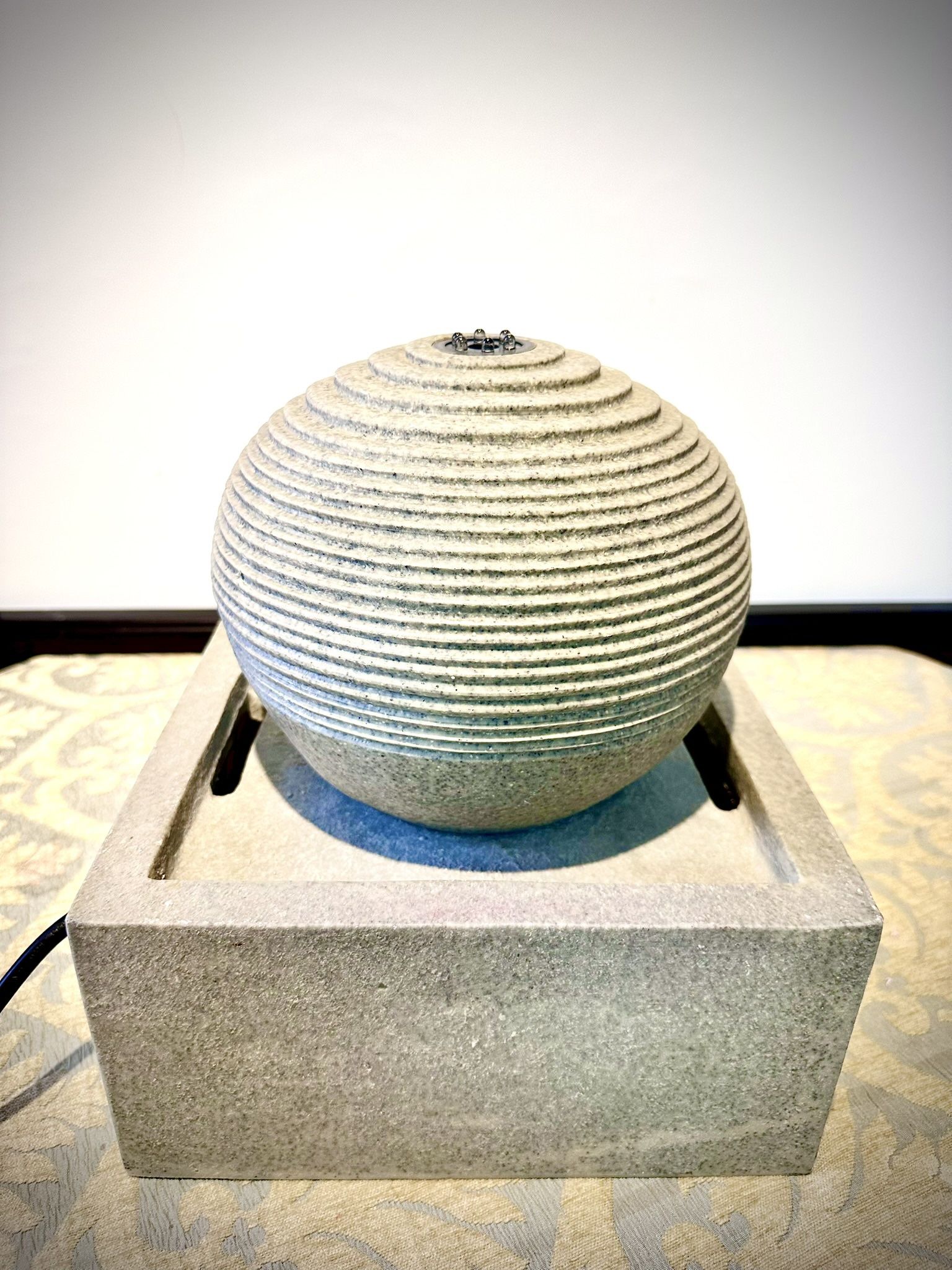 Beautiful decorative quality water fountain H12xW11 inch Lbs 8